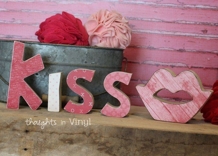 Wooden Kiss Letters