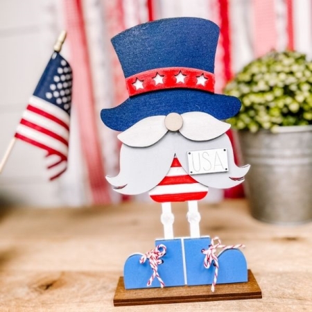 USA standing gnome 4th of July wood craft Uncle Sam